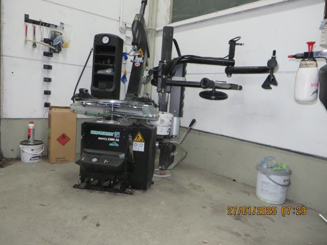 Hofmann Reifenmontiermaschine